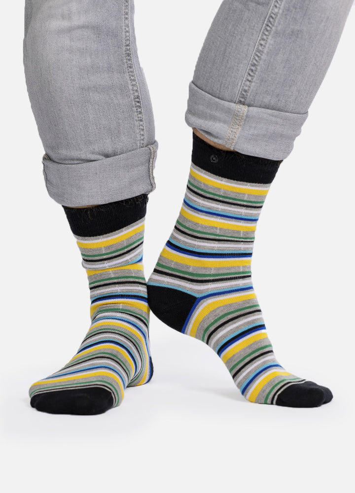 Gustee | organic cotton socks with colorful stripes & button