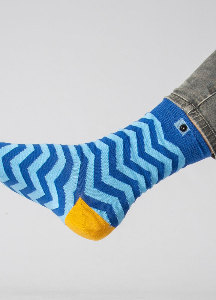 Blå strømper med gul hæl og tå 5