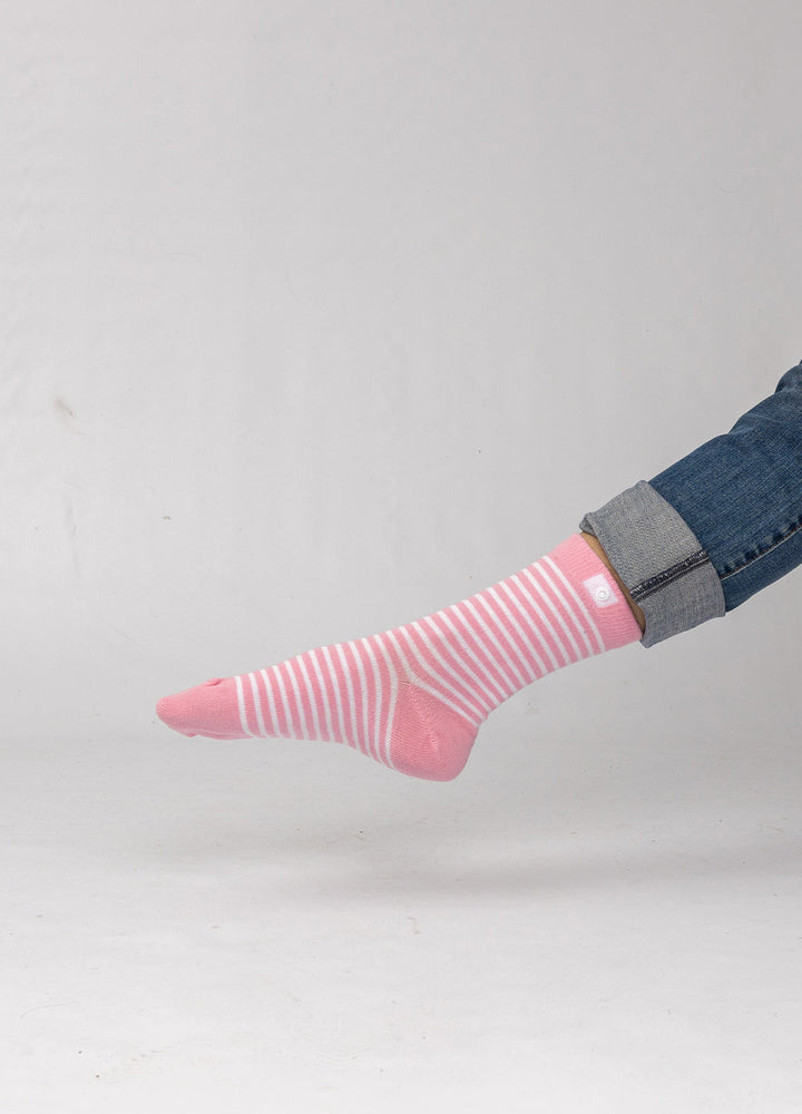 pink og hvid stribet dame strømper knap