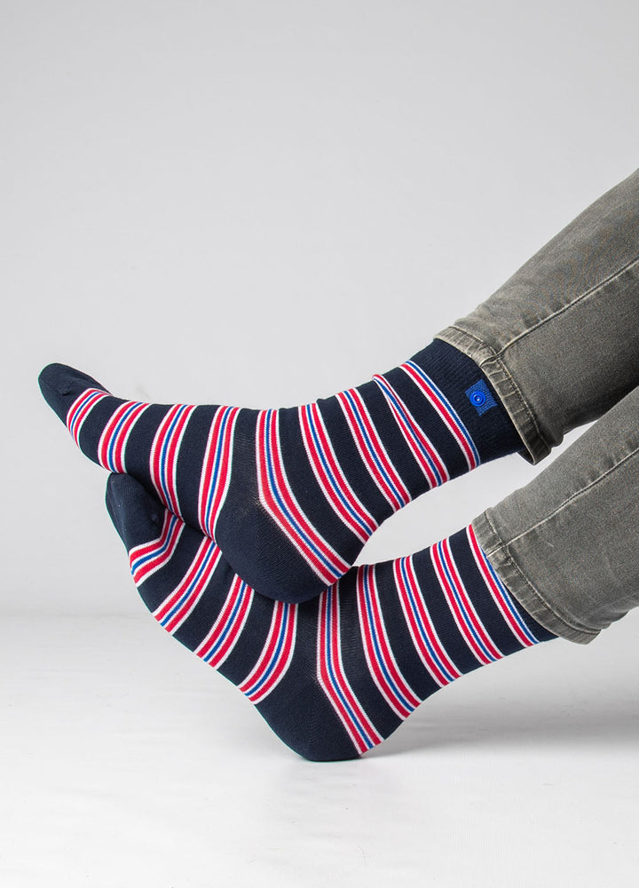 Sorte strømper med små striber par