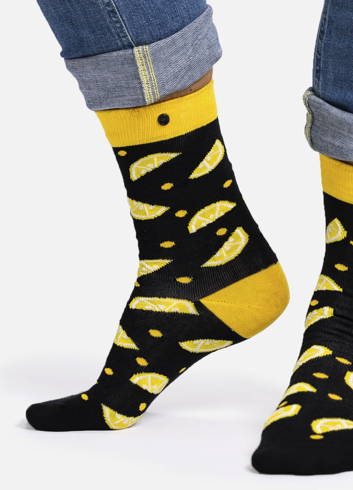 Muluk – organic cotton socks with lemon and button