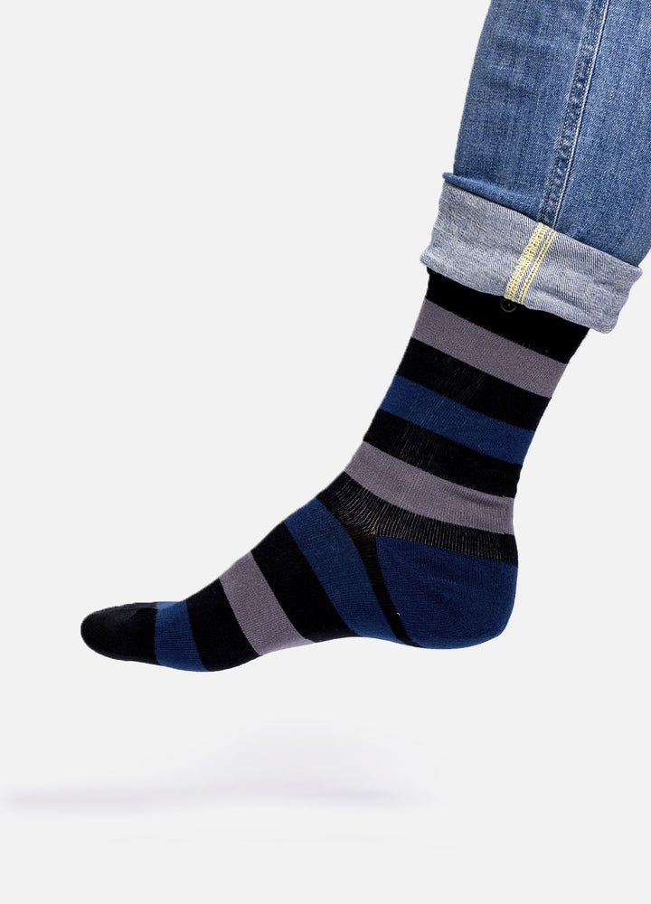 Sada men’s bamboo socks with stripes & smart button