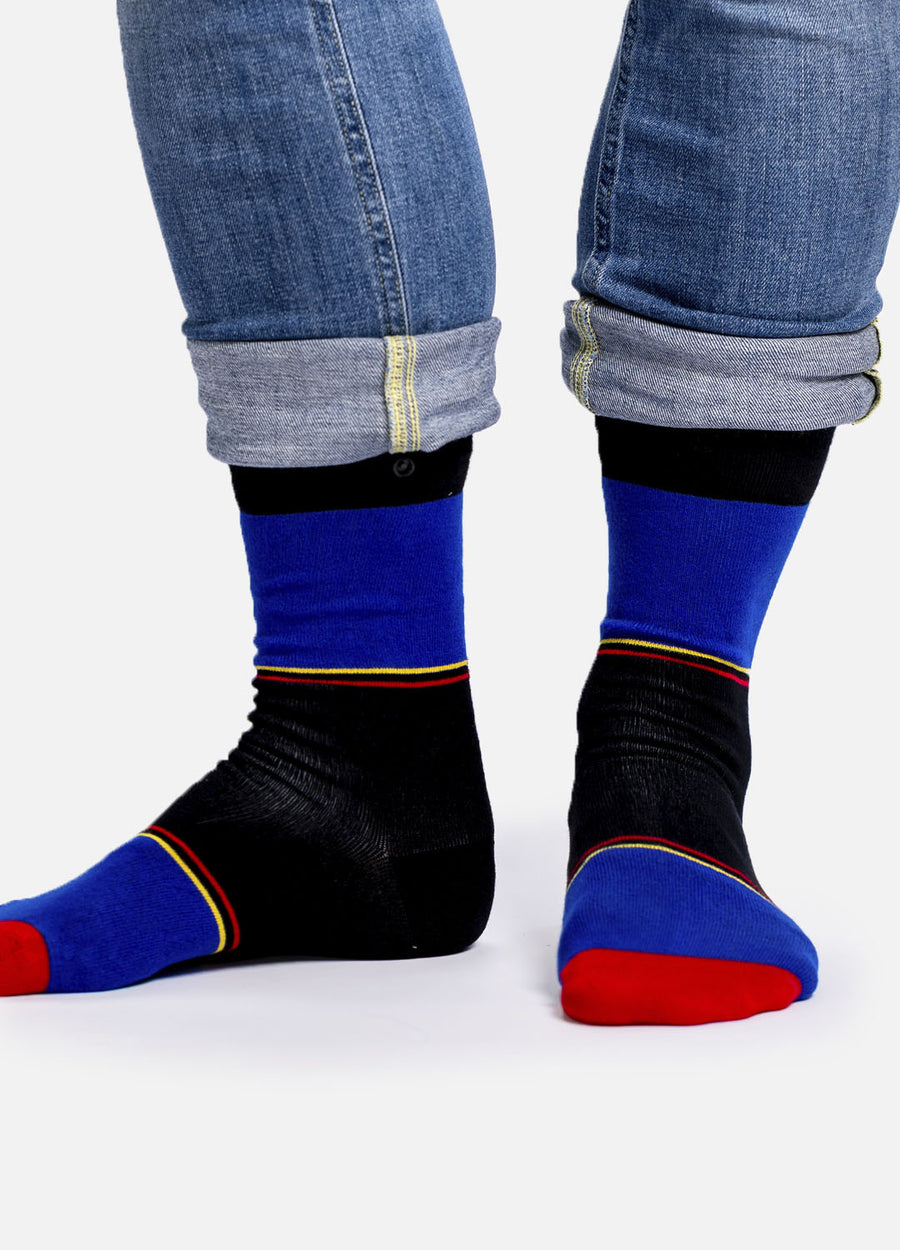 Shadoe bamboo socks with sporty design & smart button