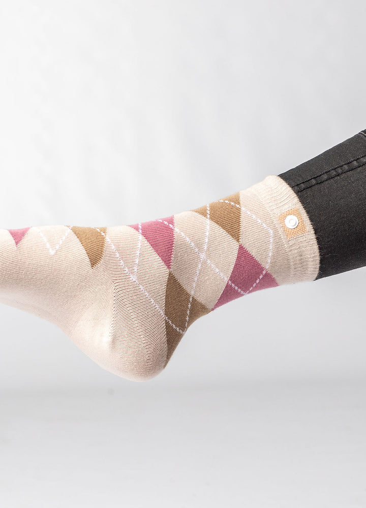 Sandfarvet ternet strømper 7