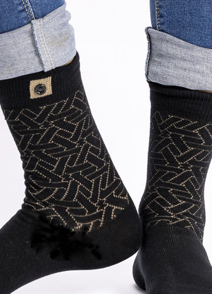 Xanthis | Black patterned design