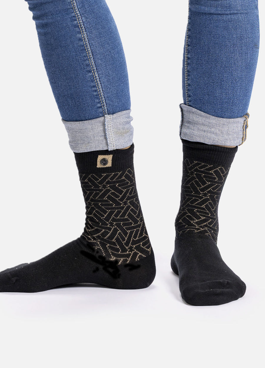 Xanthis | Black patterned design