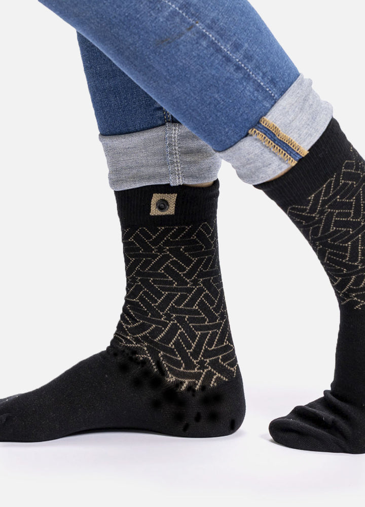 Xanthis | Black patterned design